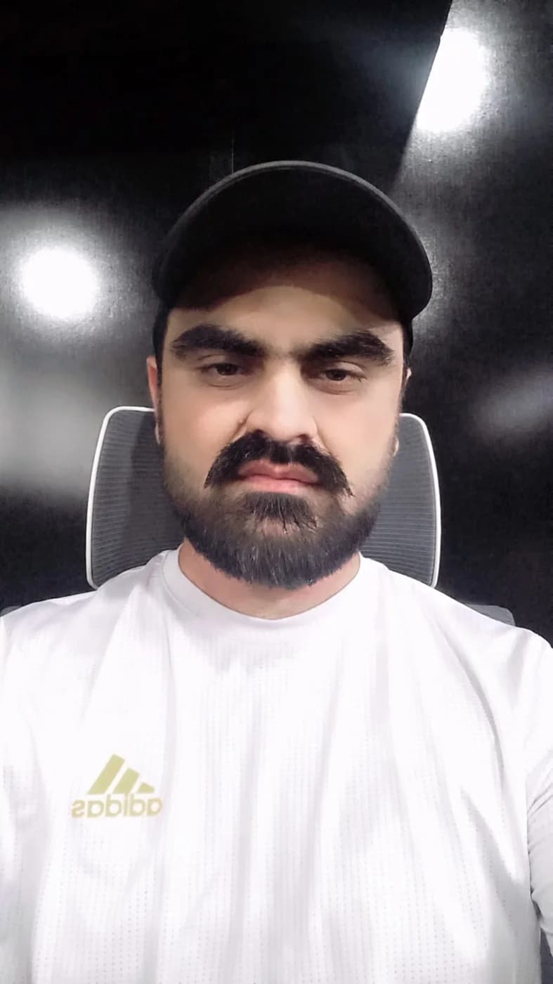 Behzad Khan, personal trainer at SyK Fitness Studio